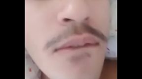 Individuo gostoso Leuso Lambendo pra valer