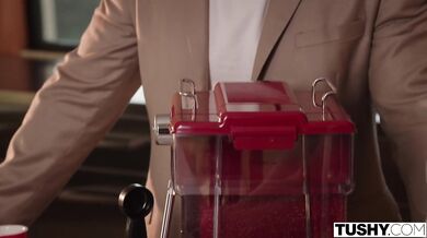 TUSHY Insatiable Blonde Anna Claire Clouds Gapes Her Perfect Round Ass