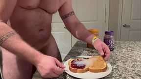 Hung White Bodybuilder Makes a Cum Sandwich with Multiple Loads