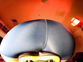 Nike pro gal jizz flow on bike