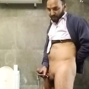 Indian Desi Man enjoy penis massage in bathroom with friends pakistani old man Arab