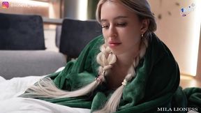 Deling af sengen med steds?ster p? ferie  Hun blev bange og fik Spunk p? hendes trusser