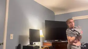 Mature MILF begs for anal stretching and filling