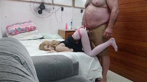 loira boa de cama gozou gostoso na pica desse coroa