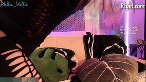 slim trans cutie shows off her sexy ass