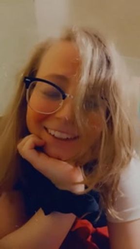 I m SOOOO HORNY and I HAVE NO ONE TO FUUUUCK 🔮