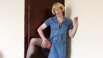 Amateur crossdresser Victoria teases in denim outfit