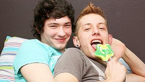 A Sweet Treat For Josh - Josh Bensan And Kenny Monroe - HomoEmo