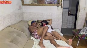 fomos envolvidos por uma festa de hallowen enfeiticado ate chegar em casa cenas quentes gozei muito dom safado do bolt jones.