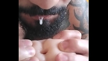 Brincando com o cuzinho