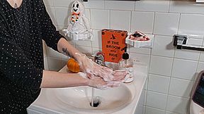 Sexy Sudsy Halloween Hand Washing (4K - UHD 2160p MP4)