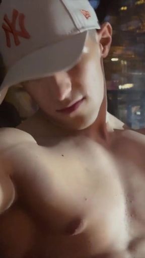 Must-see moment from &quot;Beautiful hot hunk boy Jhon Bianco shows off muscles&quot;