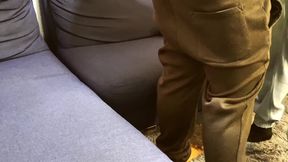 Me dijo que jugaríamos videojuegos y terminó follándome la boca.