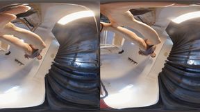 3dvr180 RUIRUI barefoot pov crush 1