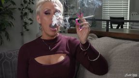 I Want You Stroking While I Smoke (MP4-HD 720p)