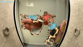 Miss Jasmine knew you were a foot pervert! Put shrinking powder in her shoes! BARE FEET CRUSH! - MP4
