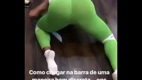 Gracyanne barbosa engatinhando toda aberta