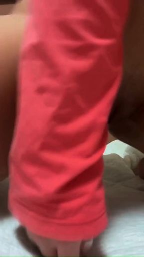 Solo babe shows off her VIP body on OnlyFans