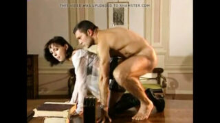 Perempuan murahan semakin kasar assfucking