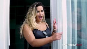 i was caught jerking of by my girlfriend s hot friend and the hottie convinced me to fuck that tight ass and came inside. vagninho and luna oliveira