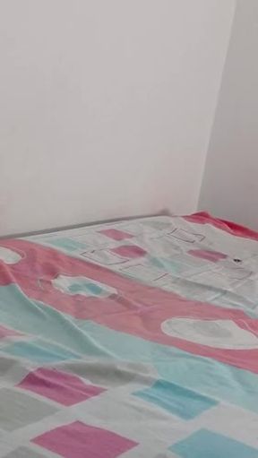 Caliente y solo en casa. ¿Quien pa coger