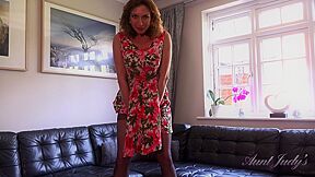 Judys - Horny Housewife Julia North - Sexy Pantyhose Show