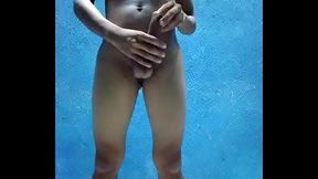 Um novinho na punheta