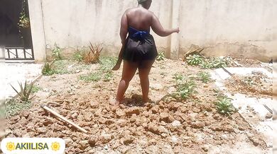 Thick ebony garden girl flashes bare ass in mini skirt no panty