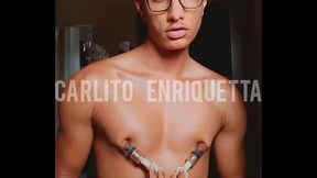 ACORDEI BRINCANDO COM OS MEUS MAMILOS