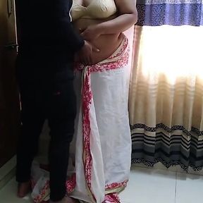 Sexy Stepmom Take Selfi for Her Boyfriend Watsapp Massage When I Help Her with Give Free Fucking