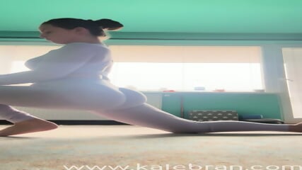 Thick single mom stretches her body   dont cum challenge