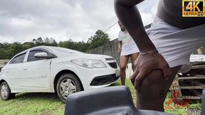o safado do jefao ao se aguentou e ja tirou o pau enorme dele se gozando todo.