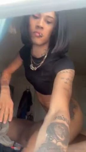 ass pounder shemale smoke while fucking cums on ASS