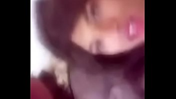 Travesti mugroso le hace oral a un anciano decr&eacute_pito