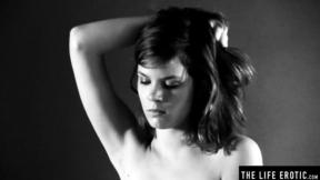 ”Horny natural mesmerizing babe fingerbangs her hairy snatch to a loud orgasm”