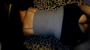 Ripped yoga pants to cum on my ass while I squirt