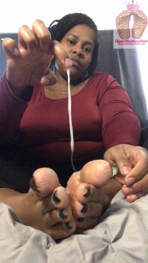 Super Spitty Feet Play