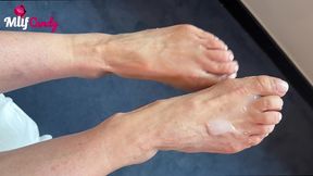 milfcandy: suzanne holly vs mrblvckrose