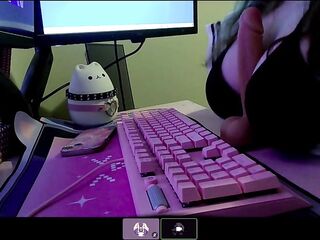 groaning egirl gives intimate masterbution assist