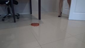 slip and get stuck in glue