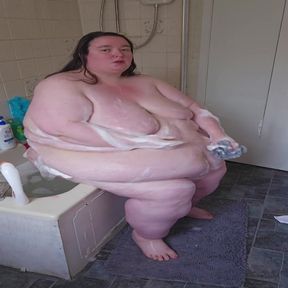 SSBBW Goddess Bathe on Bath Side