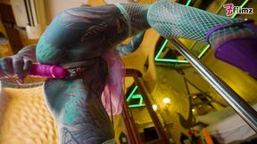 dreadlocked tattooed stripper ending her show with a happy ending anal and facial!