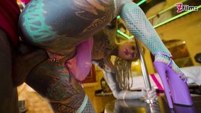 dreadlocked tattooed stripper ending her show with a happy ending anal and facial!