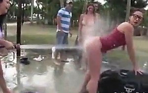 Students at the ranch – outdoor reality group college