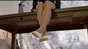 Smell Amazing Legs Of Stella In White Gymnastic Slippers - Full - HD 2560x1440