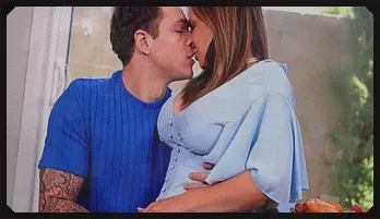 Steamy VR Encounter with a Tempting MILF