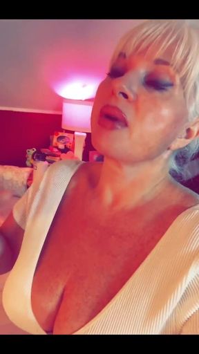 It's Film Day Curvy MILF Femdom Stepmom Rosie