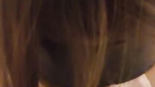 【熟女】目隠しされたままチンコをしゃぶる熟女 Older woman head