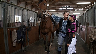 Hot Latina Jockey !