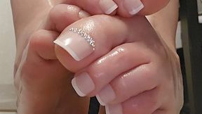Slow oil feet rub - soft & glossy